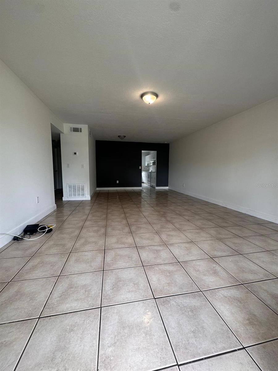 725 NORTHLAKE BOULEVARD 38