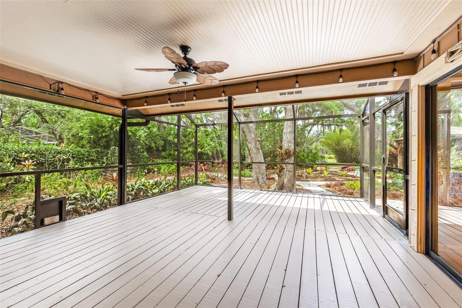 WOODLAND PARK - Residential