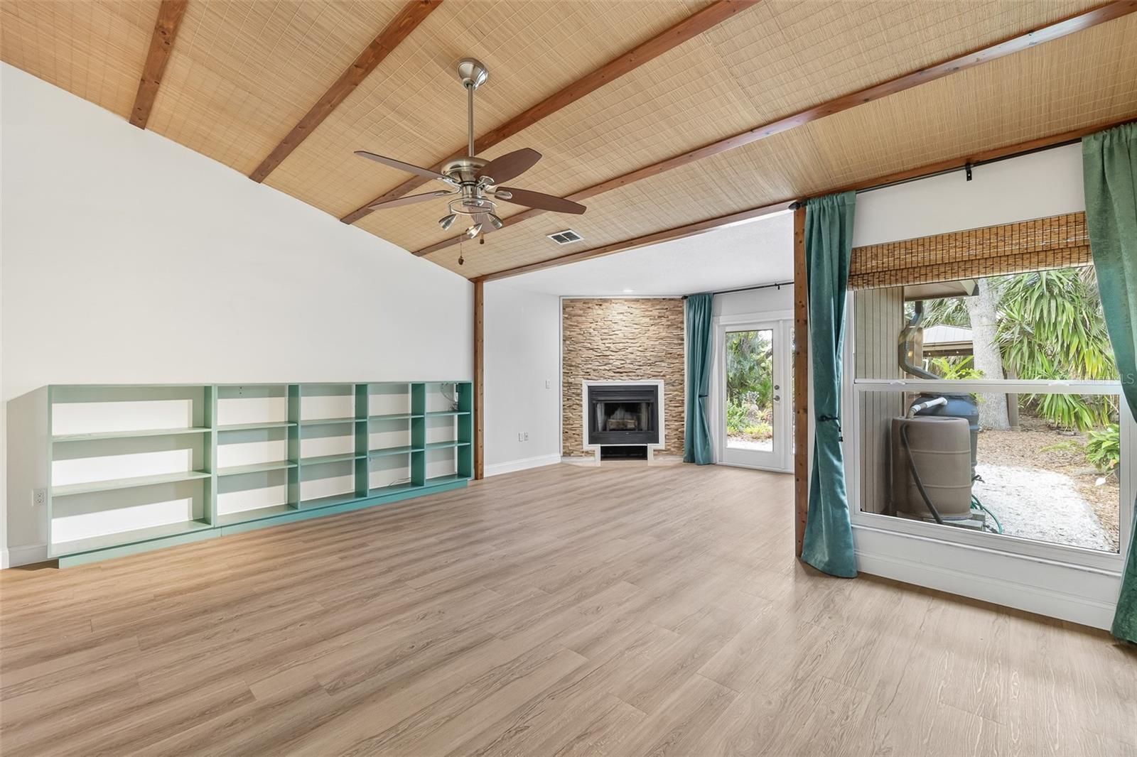 WOODLAND PARK - Residential