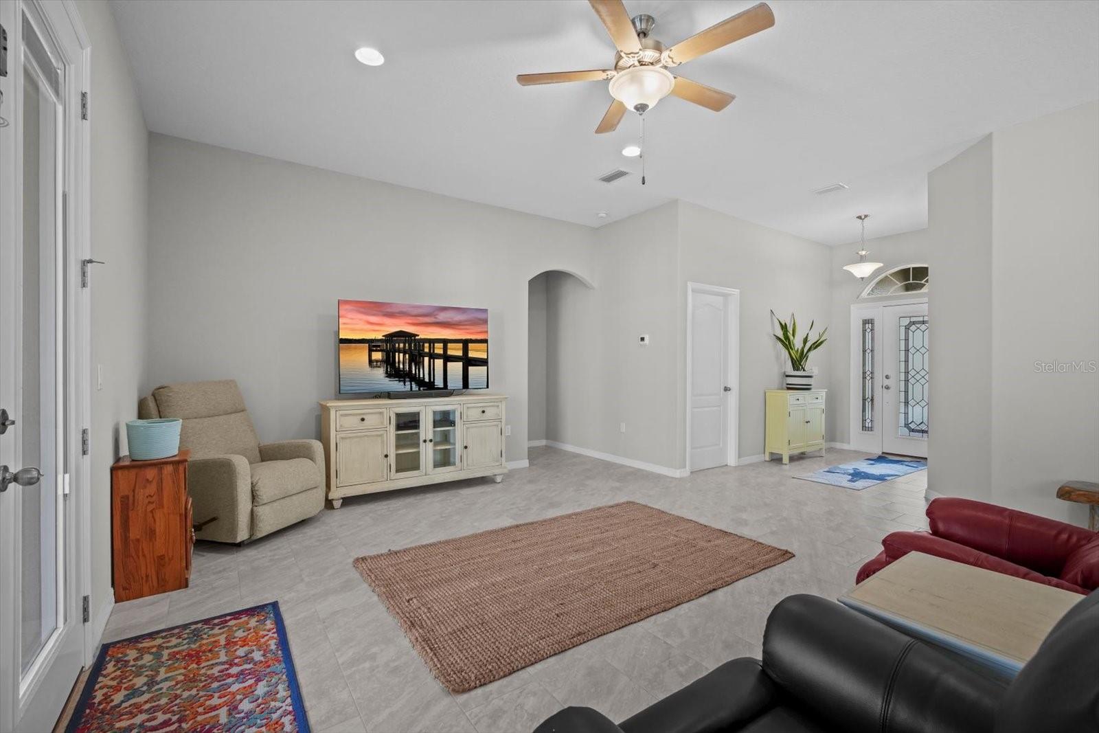 25 EGRET TRAIL