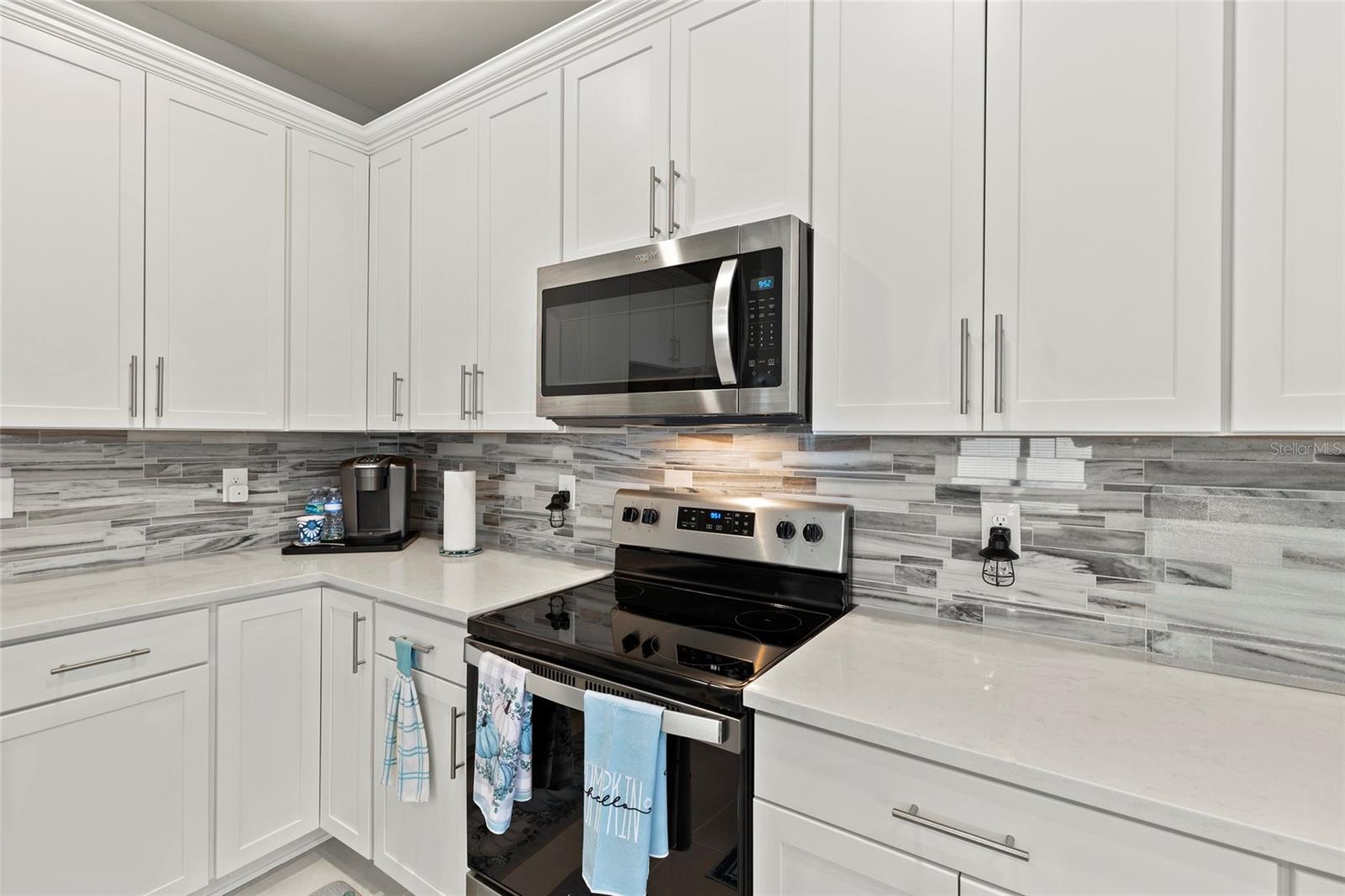 CEDAR GROVE AT THE WOODLANDS - Residential
