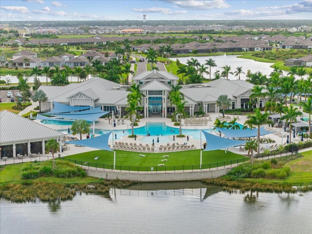 Photo of 9434 Ballaster Pointe Loop, Parrish, FL 34219 (MLS # A4670173)