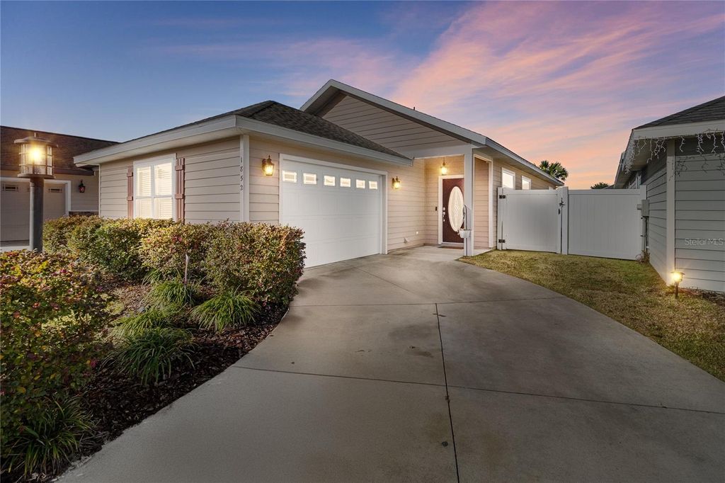 Photo of 1852 SW 246th Drive, Newberry, FL 32669 (MLS # GC535737)