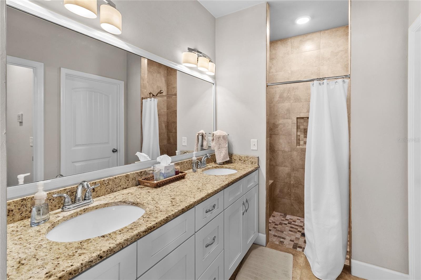 COUNTRYWAY TOWNSQUARE - Residential