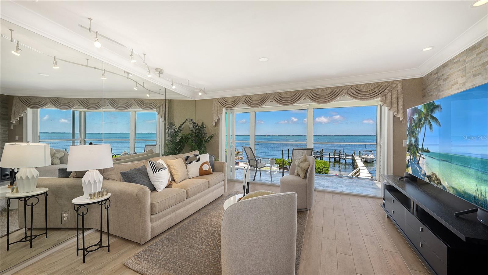 LONGBOAT LANDING - Residential