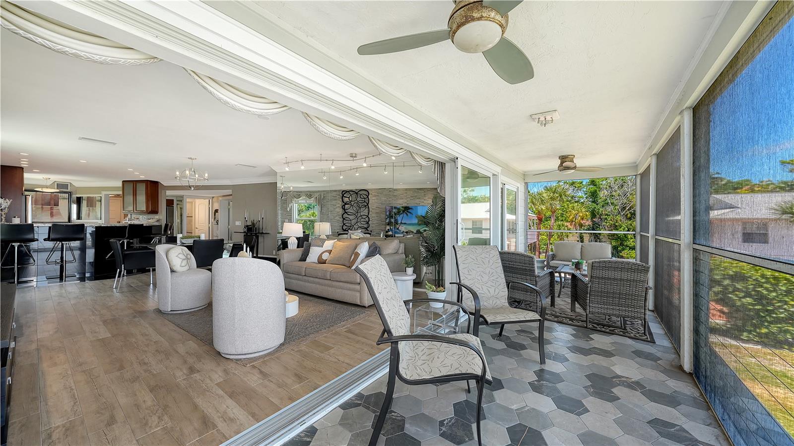 LONGBOAT LANDING - Residential