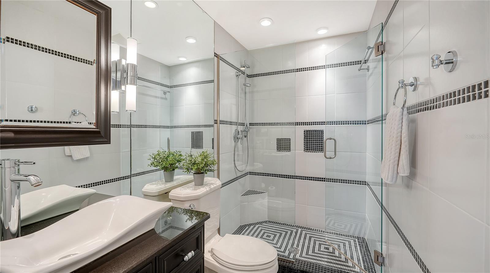 LONGBOAT LANDING - Residential