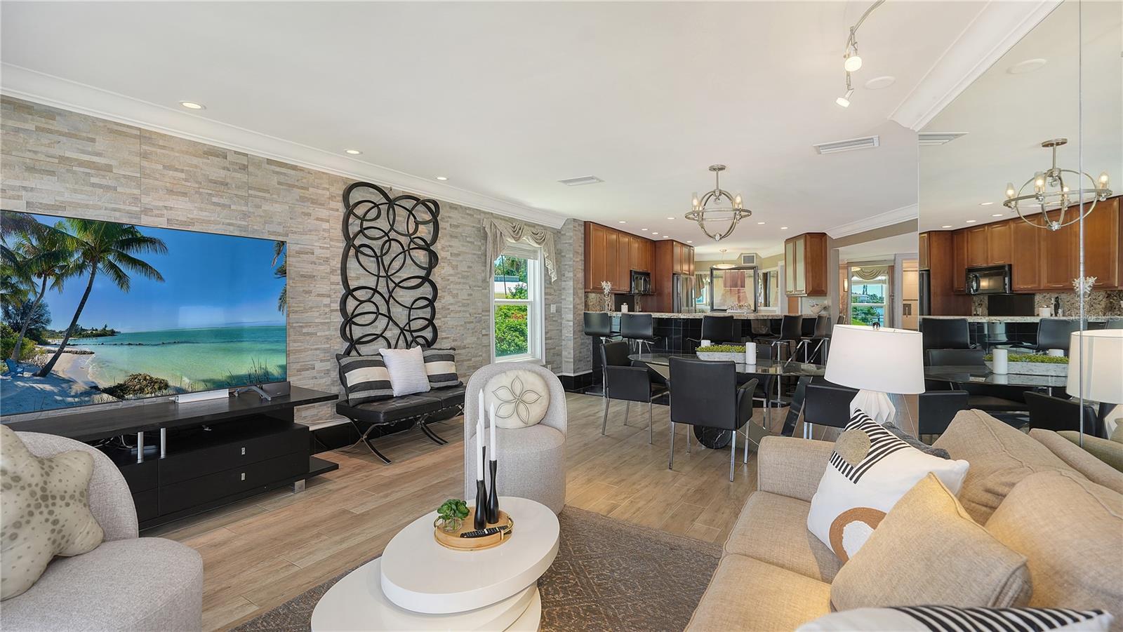 LONGBOAT LANDING - Residential