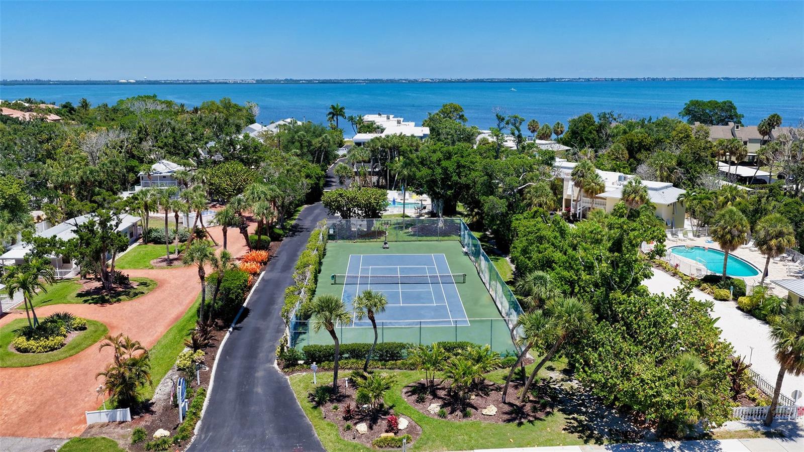 LONGBOAT LANDING - Residential