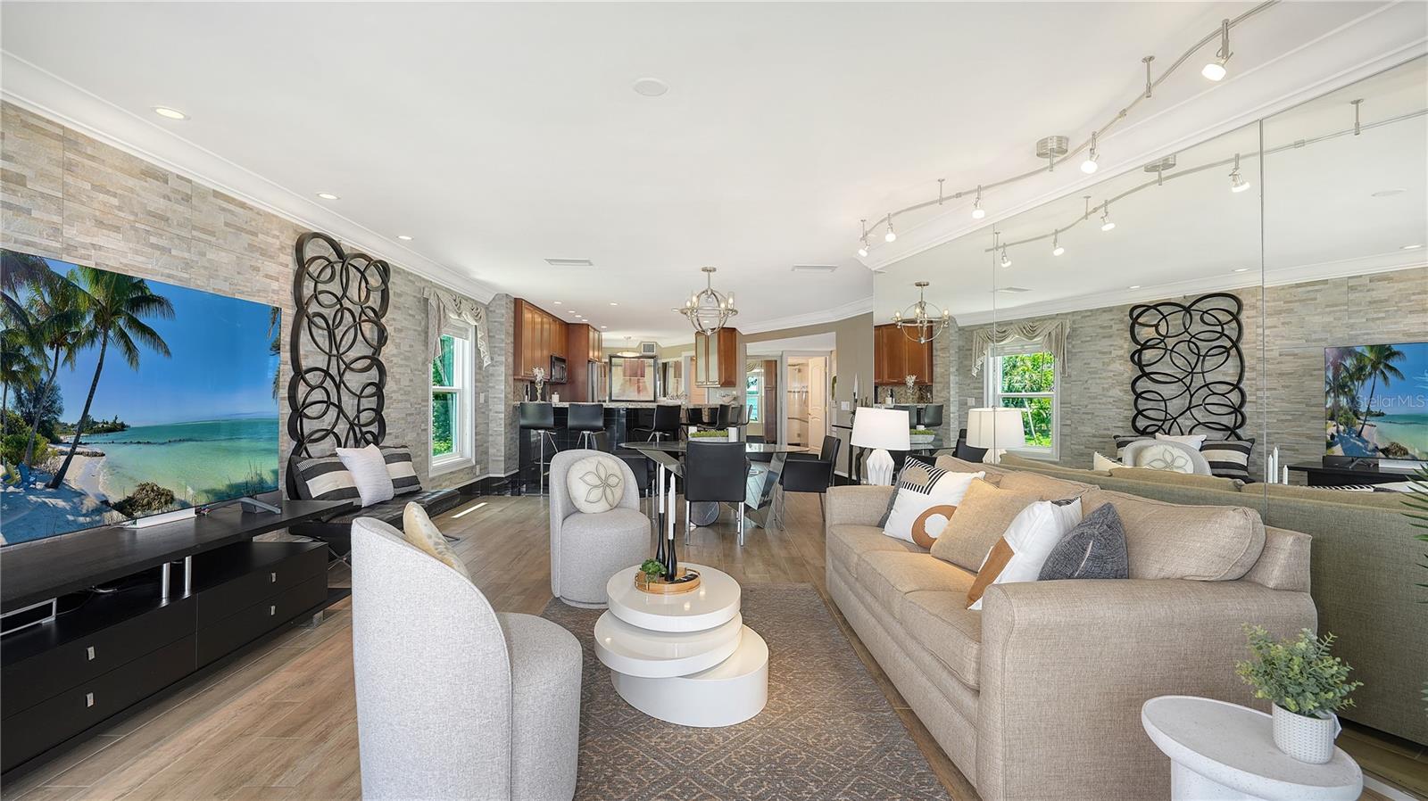 LONGBOAT LANDING - Residential