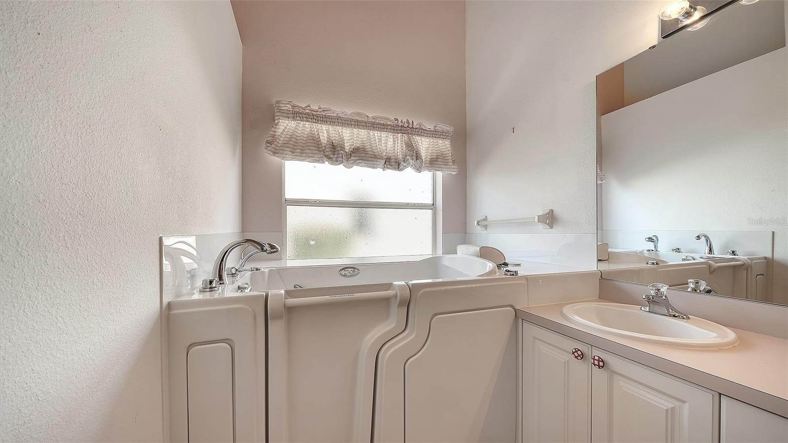 STONEYBROOK GOLF & COUNTRY CLUB - Residential