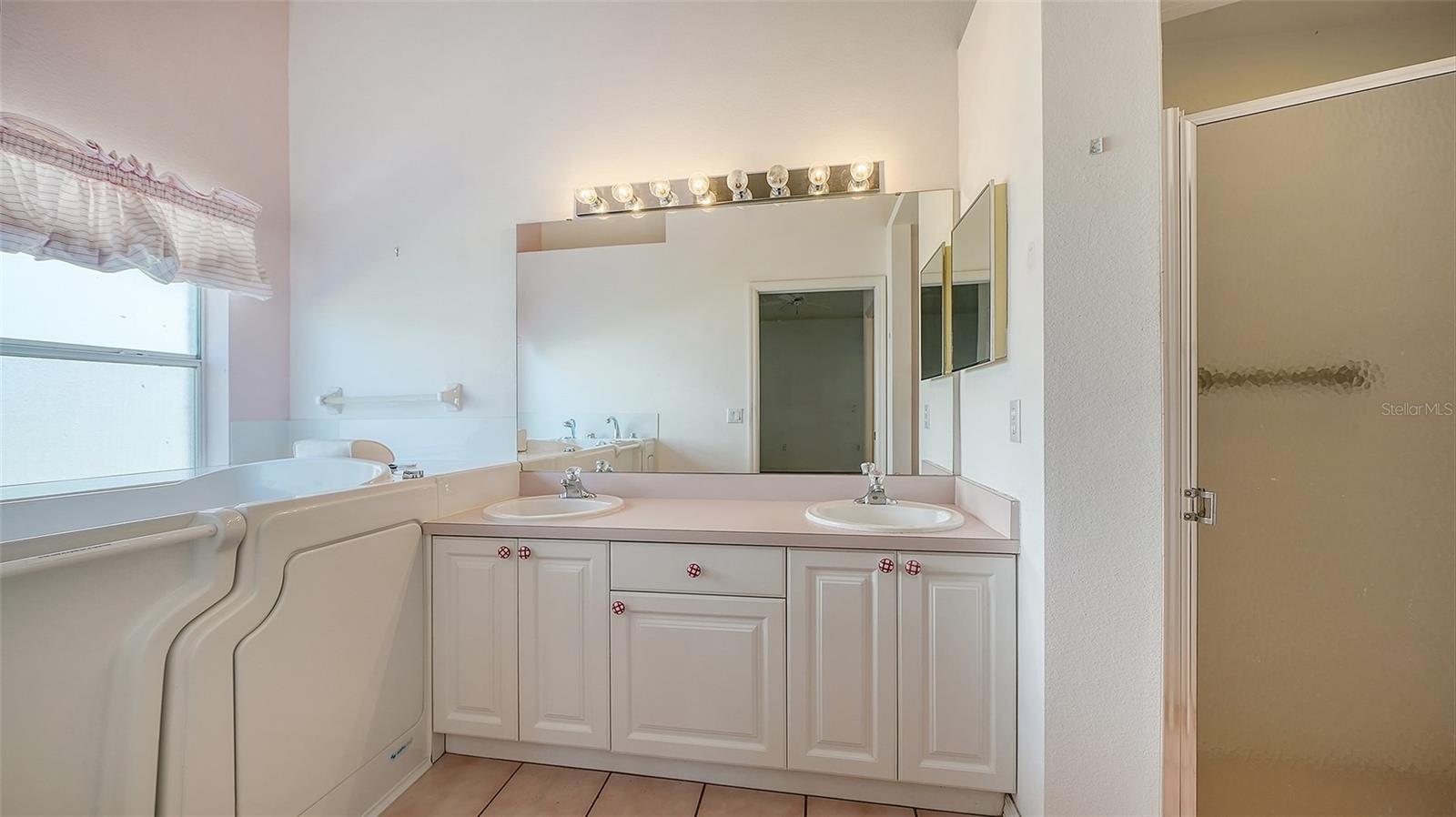 STONEYBROOK GOLF & COUNTRY CLUB - Residential