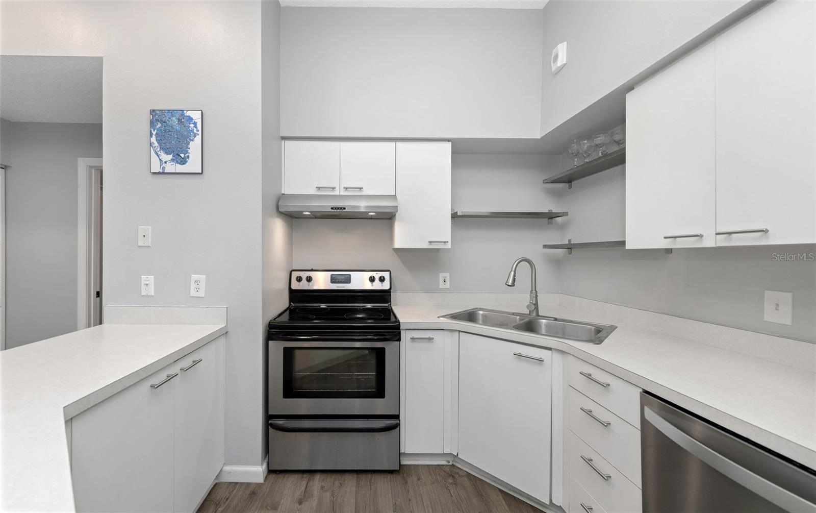 701 MIRROR LAKE CONDO - Residential