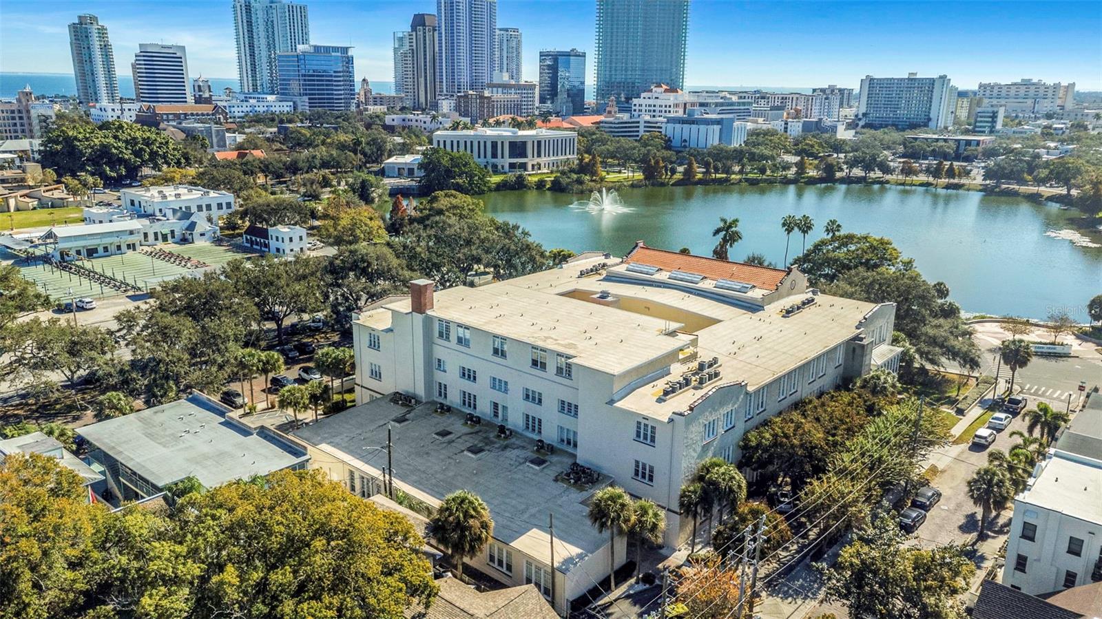 701 MIRROR LAKE CONDO - Residential