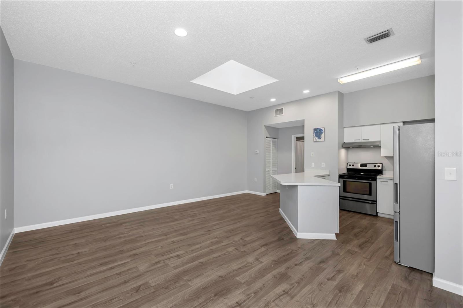 701 MIRROR LAKE CONDO - Residential