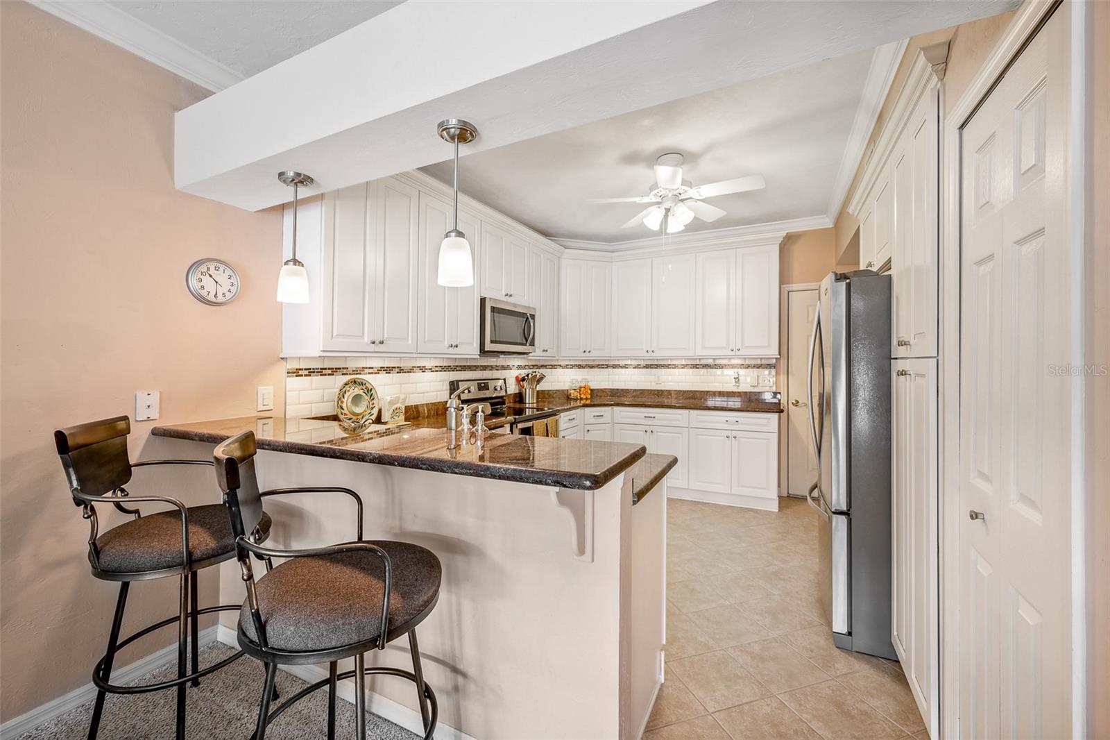 WILLIAMSBURG AT MEADOWBROOK - Residential