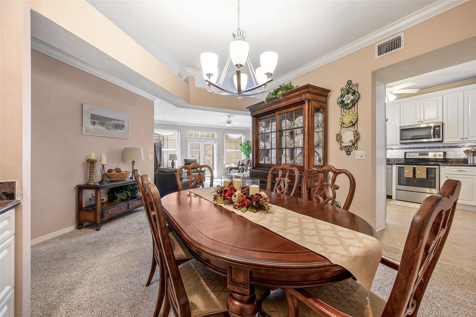 WILLIAMSBURG AT MEADOWBROOK - Residential