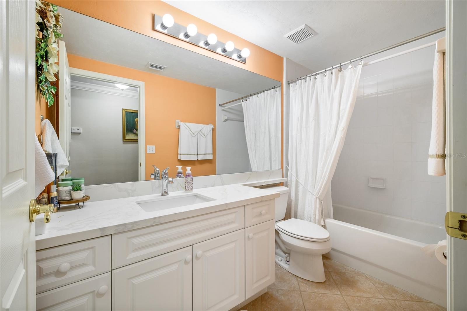 WILLIAMSBURG AT MEADOWBROOK - Residential