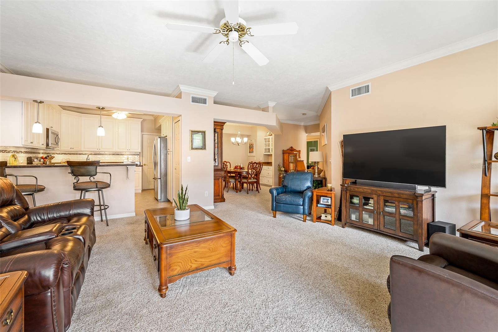 WILLIAMSBURG AT MEADOWBROOK - Residential