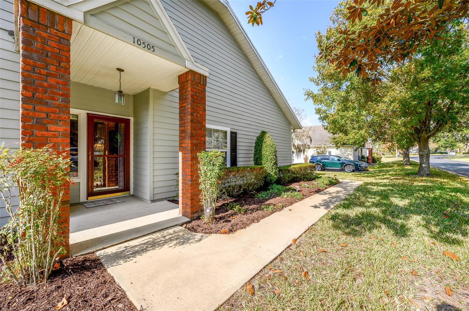 WILLIAMSBURG AT MEADOWBROOK - Residential