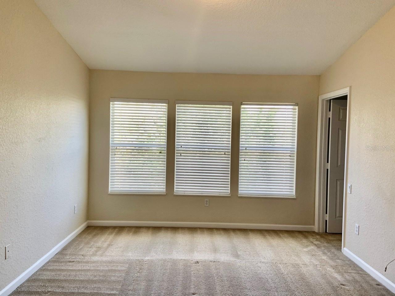 REGENCY OAKS UNIT ONE - Residential Lease