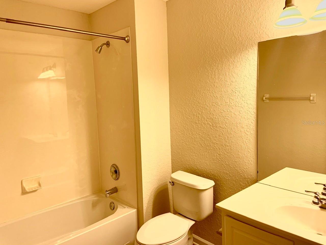 REGENCY OAKS UNIT ONE - Residential Lease