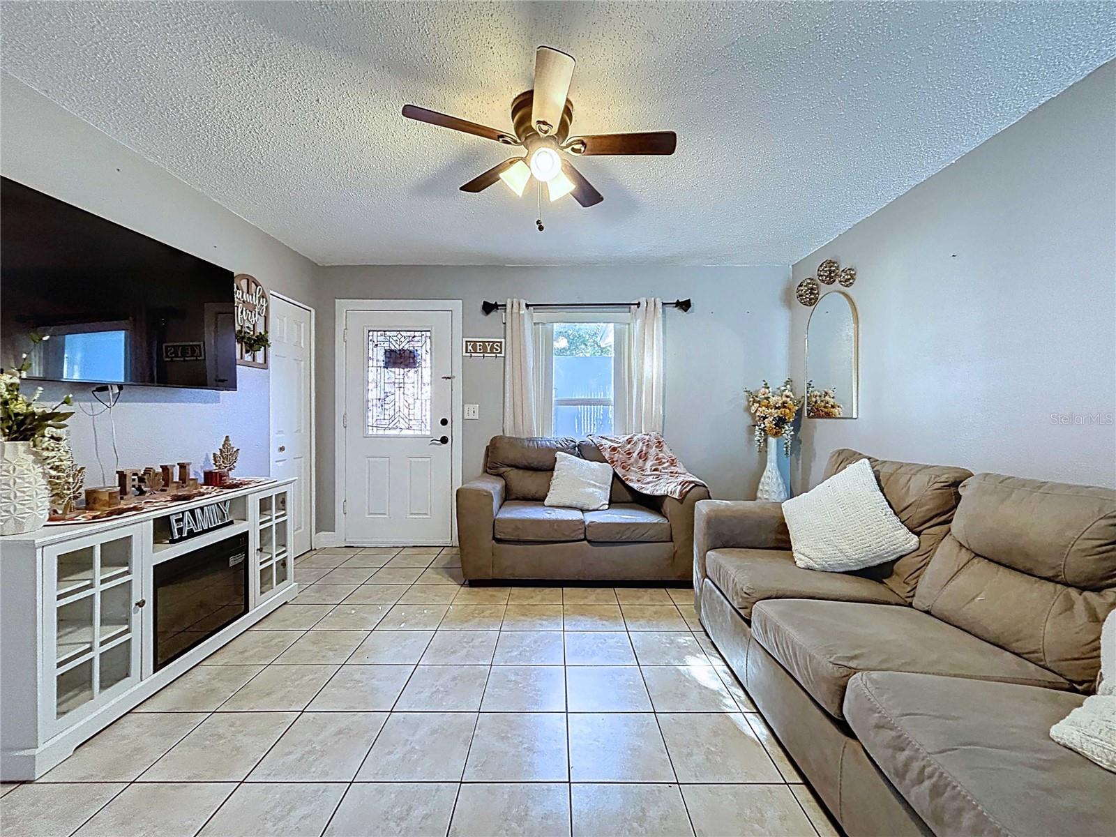 APOLLO BEACH UNIT 1 PT 2 - Residential