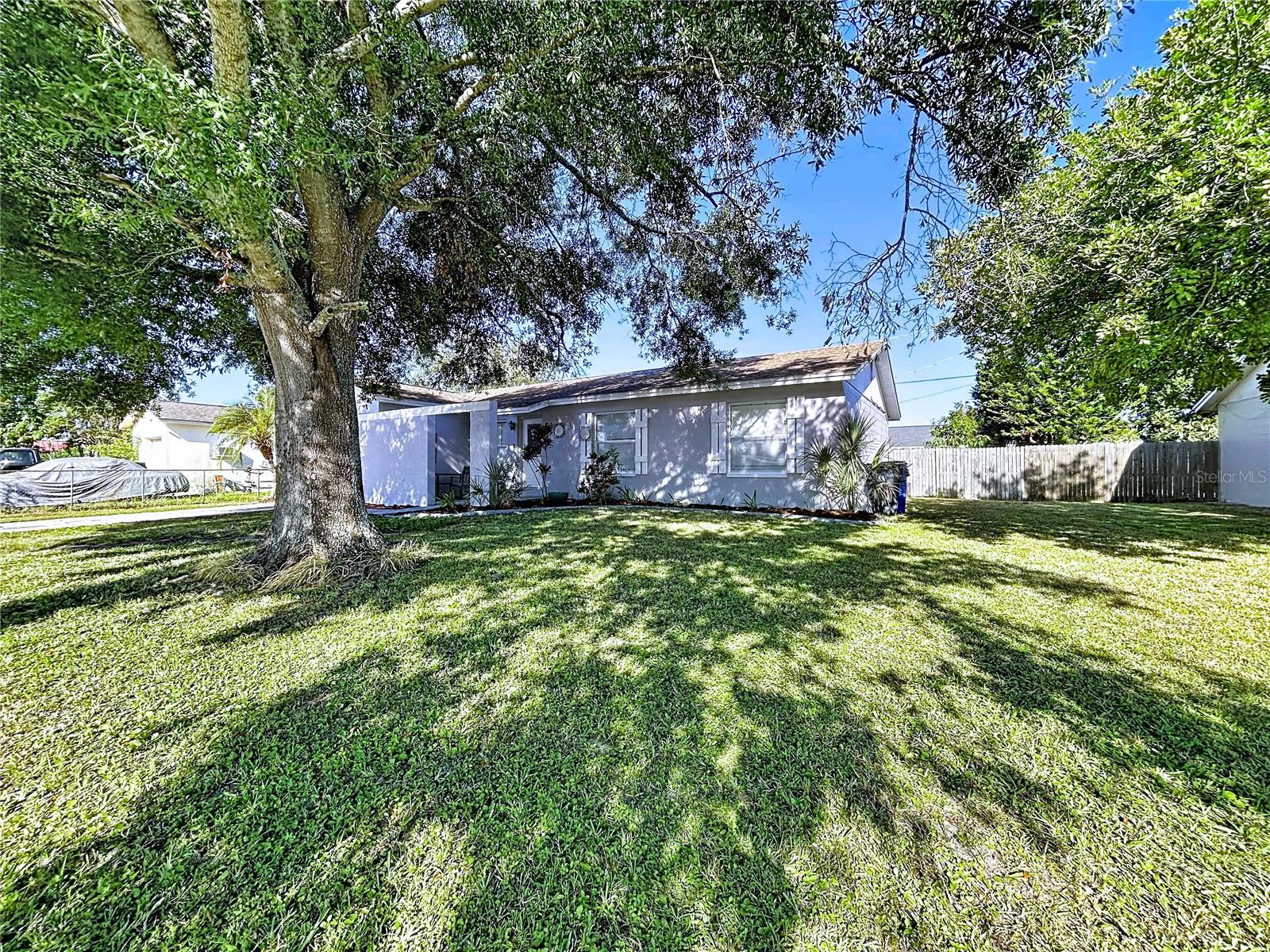 APOLLO BEACH UNIT 1 PT 2 - Residential