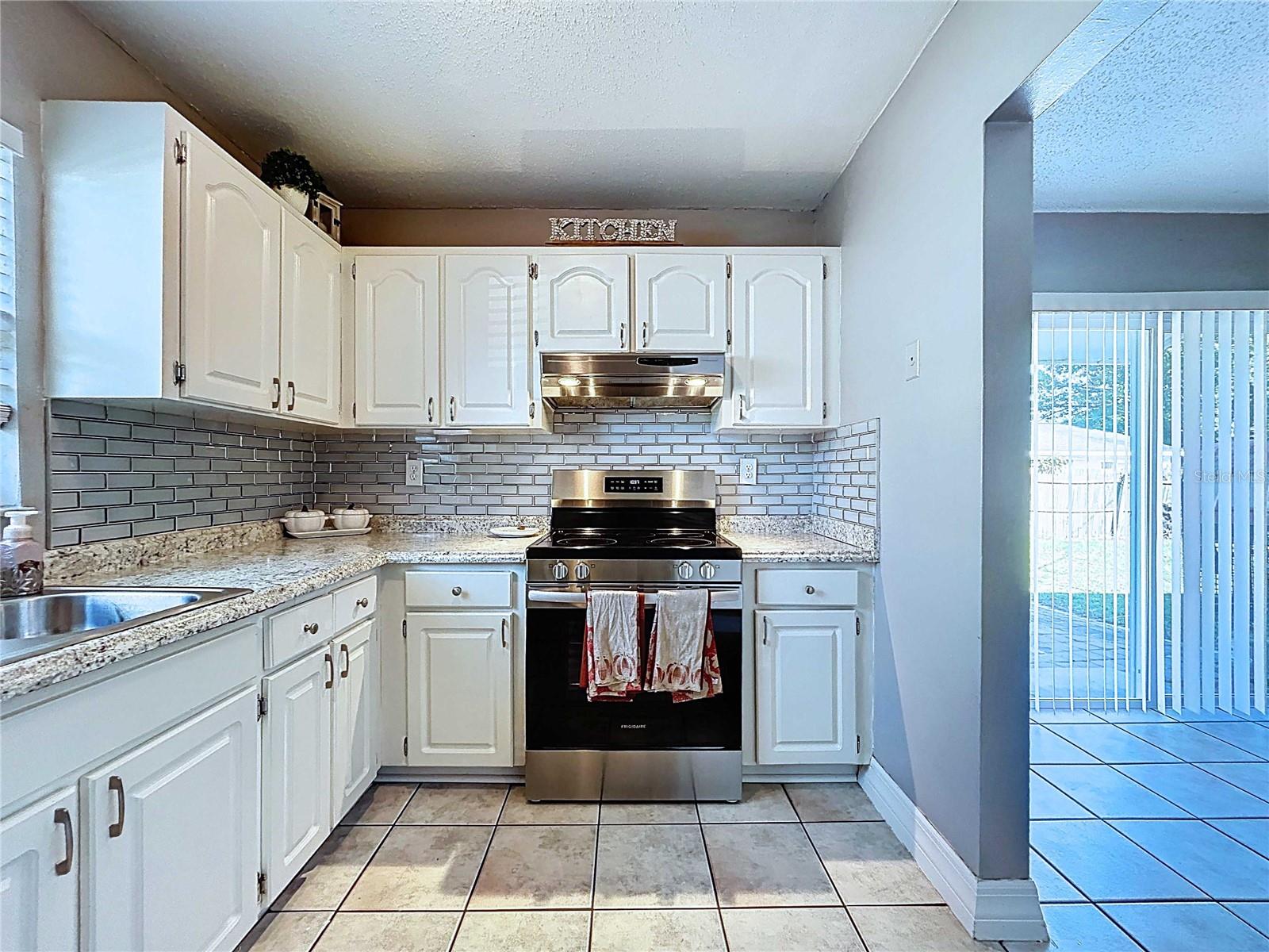 APOLLO BEACH UNIT 1 PT 2 - Residential