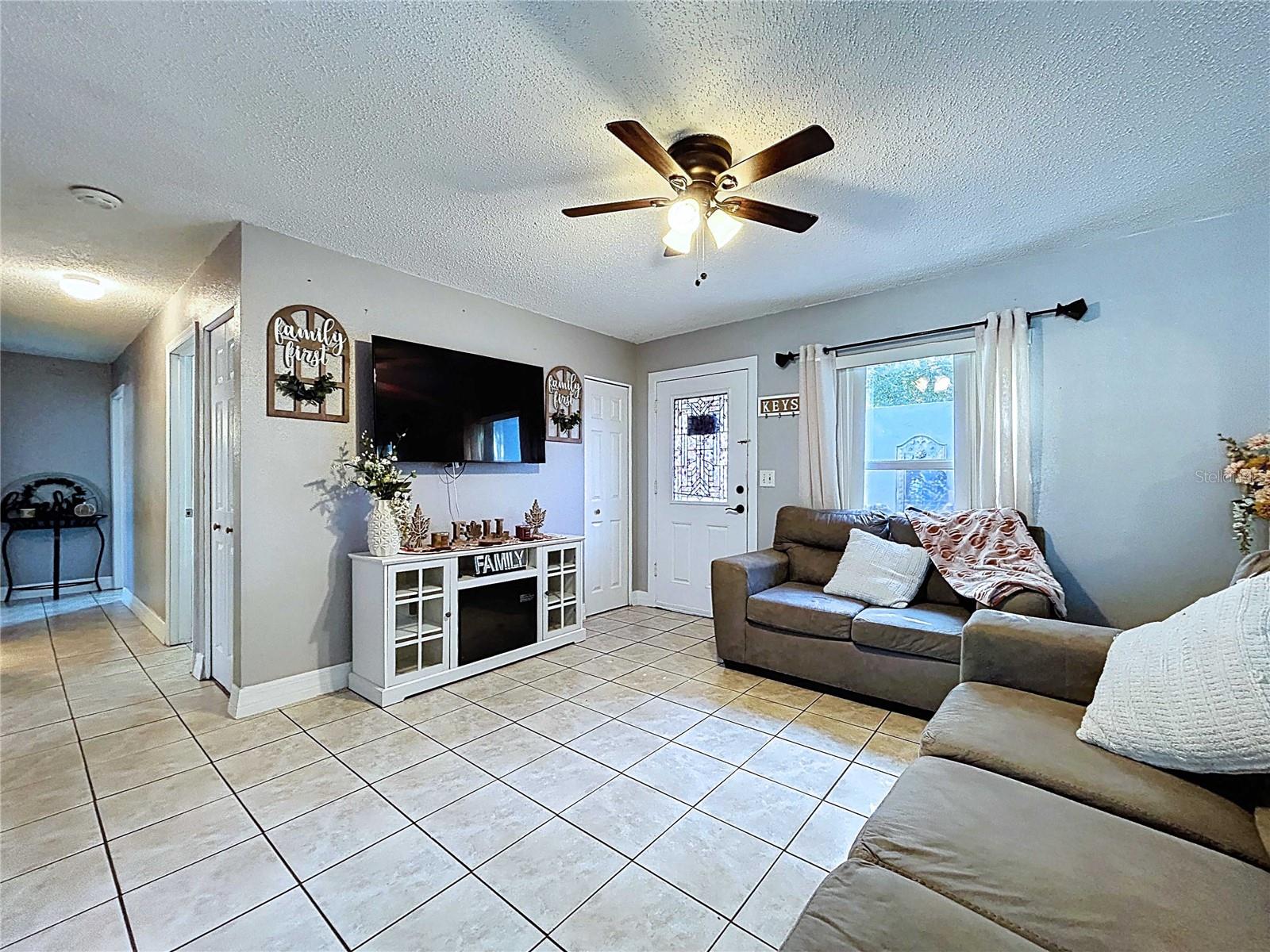 APOLLO BEACH UNIT 1 PT 2 - Residential