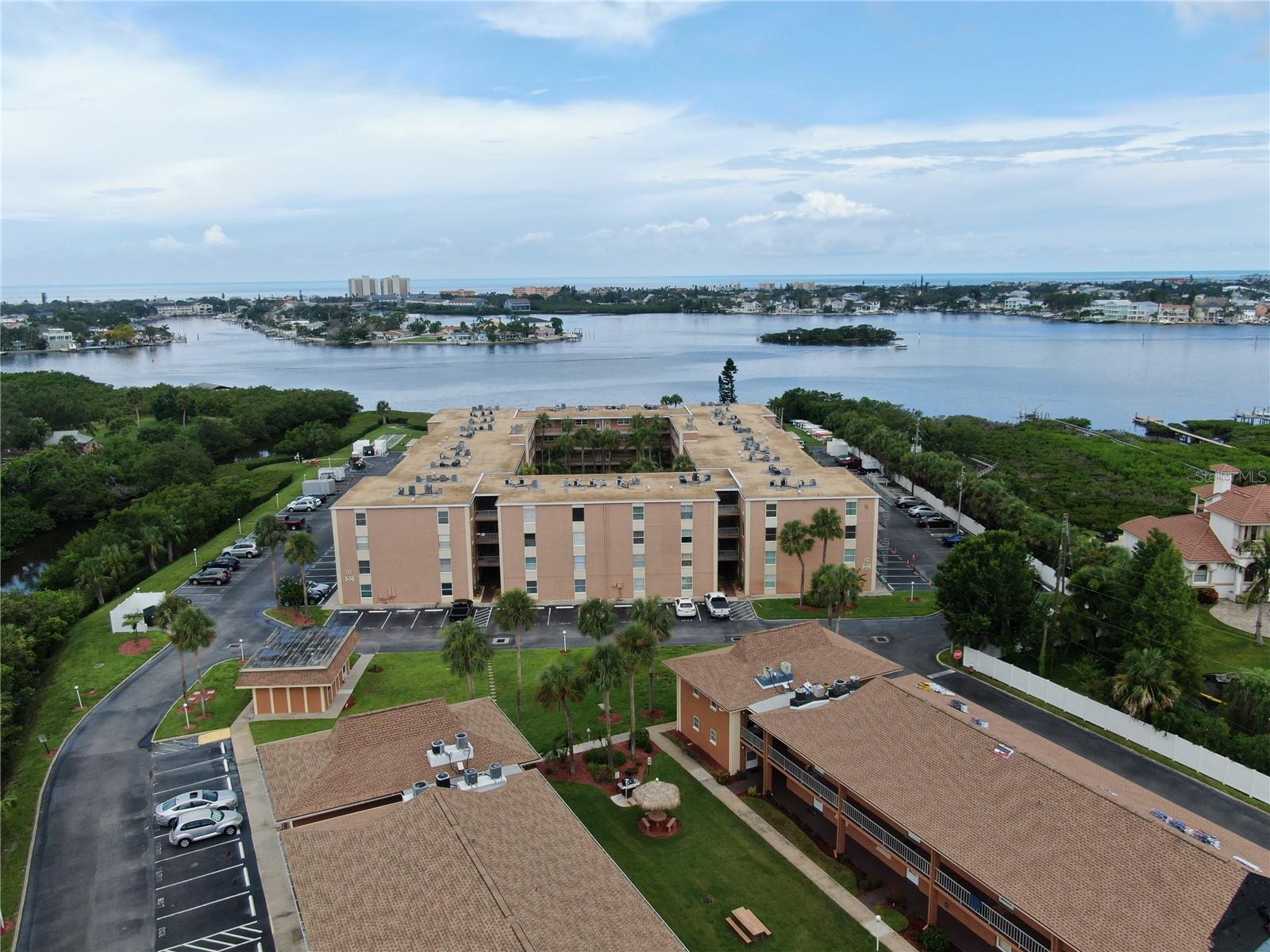 Intracoastal Paradise Awaits!
Just bring your toothbrush and clothes—this fully furnished 2-bedroom, 1-bath condo is move-in ready and waiting for you! Whether you're escaping the winter chill or looking for a low-maintenance year-round retreat, this is the perfect place to land.
Inside, you'll find tasteful furnishings, a brand-new sleeper sofa for guests, and updated appliances to make your stay easy and comfortable. Everything you need is already here!
Located right on the Intracoastal, this vibrant community offers unbeatable amenities:
- Fishing
- Kayaking
-Tennis & Pickleball courts
-Shuffleboard
Not into the beach? No worries—relax by one of the two sparkling pools or soak in the spa when the temps drop.
Fire up the BBQ and kick back under one of the charming gazebos sprinkled throughout the lush, well-maintained grounds—ideal for entertaining family and friends.
This is more than a condo. It's a lifestyle.
Don’t just live—vacation every day.