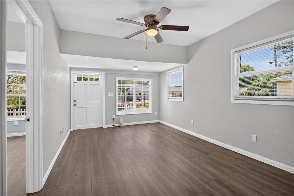 Photo of 411 12th Avenue E, Bradenton, FL 34208 (MLS # TB8531389)