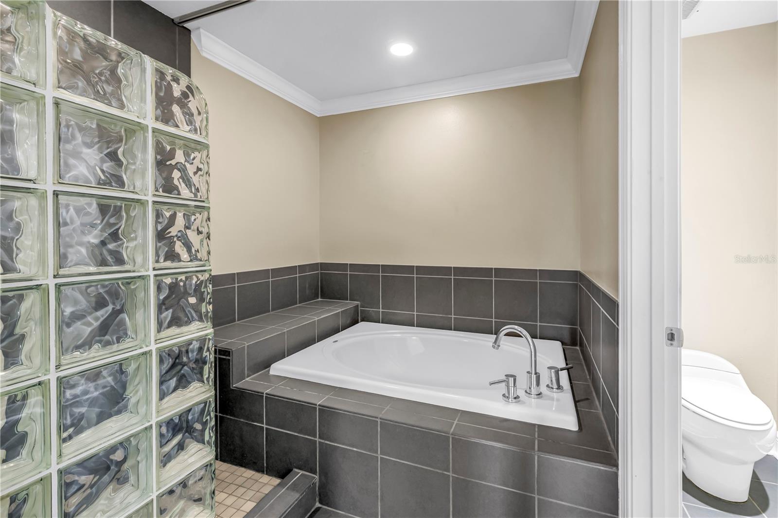 VILLAS OF CARILLON - Residential