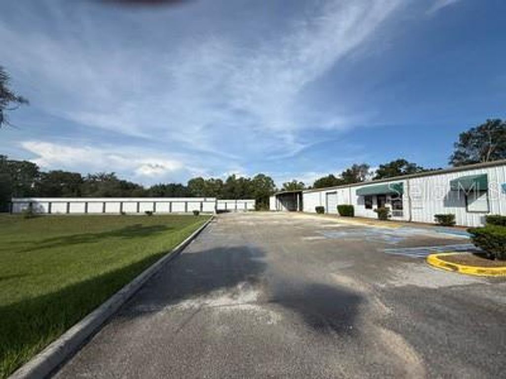 Photo of 1424 N Gulf Avenue, Crystal River, FL 34429 (MLS # OM724811)