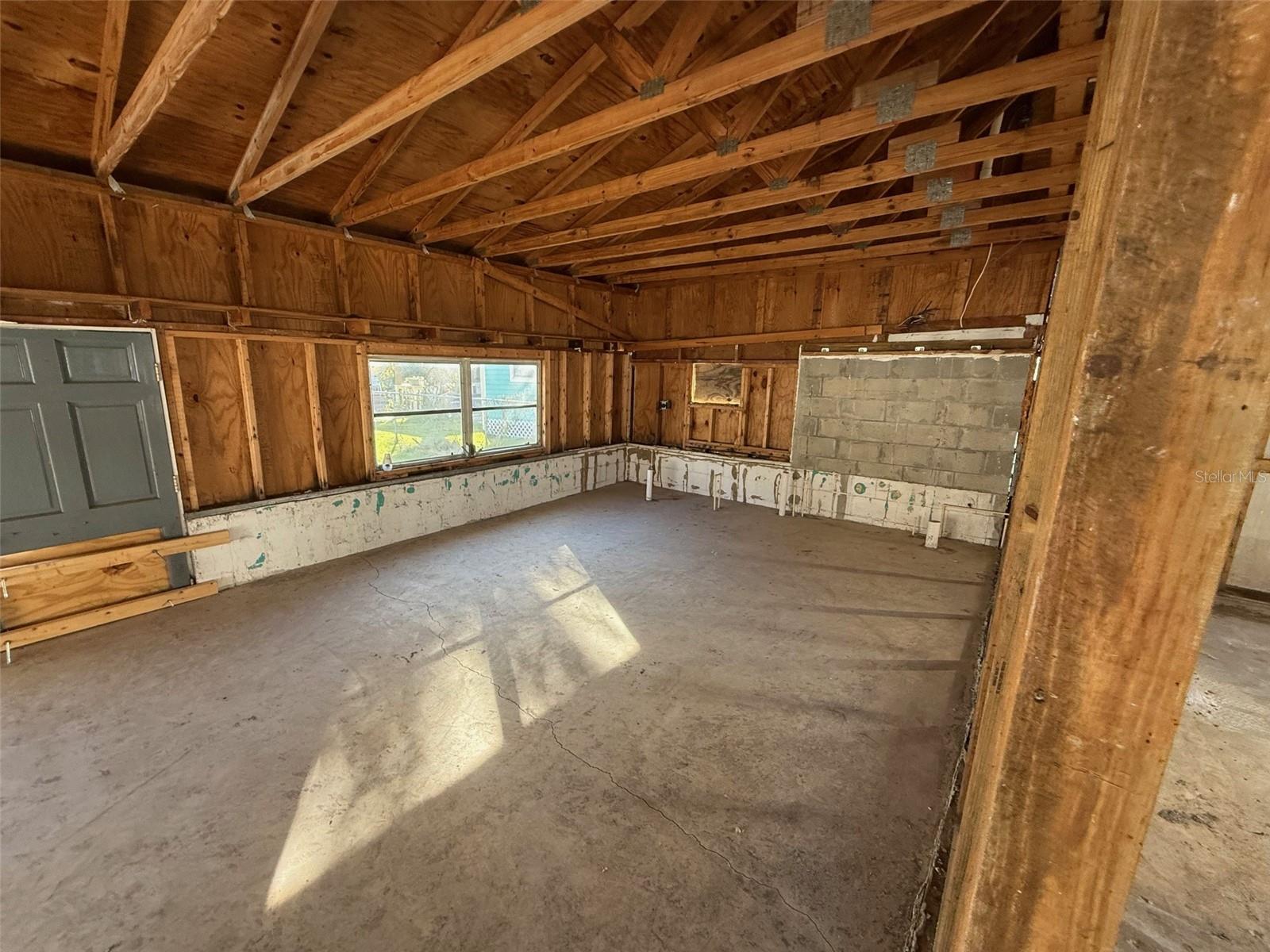 WEEKI WACHEE GARDENS - Residential