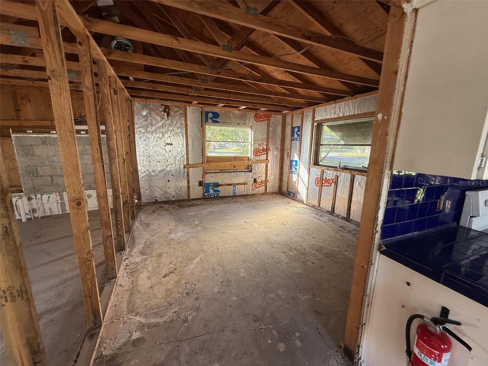 WEEKI WACHEE GARDENS - Residential