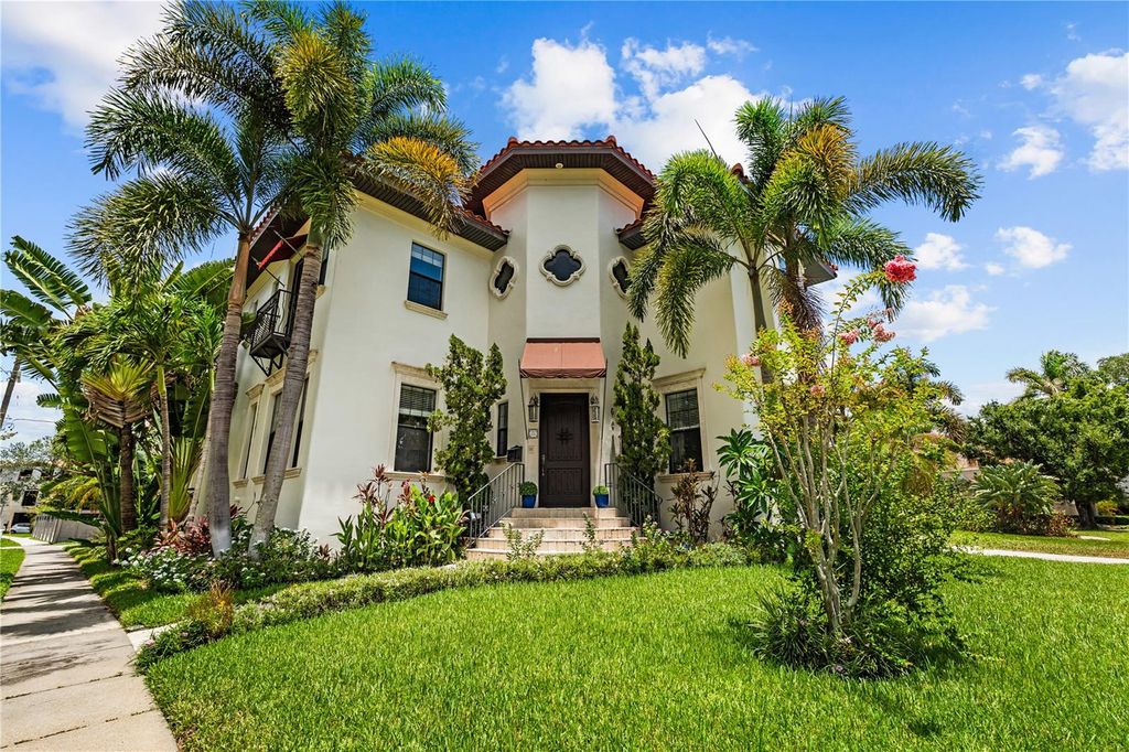 Photo of 601 Bosphorous Avenue, Tampa, FL 33606 (MLS # TB8522490)