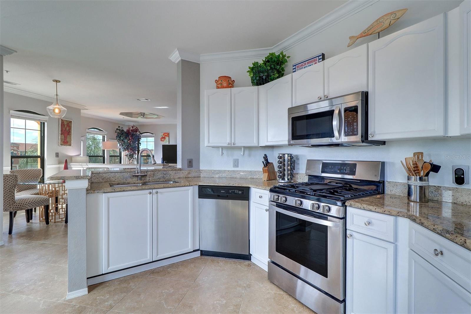 GRAND BELLAGIO AT BAYWATCH CONDO THE - Residential Lease