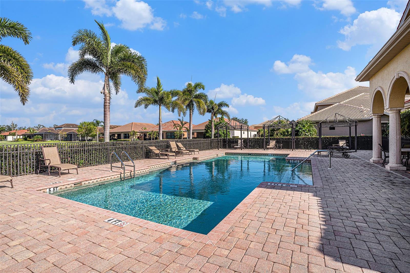 BOUGAINVILLEA PLACE - Residential