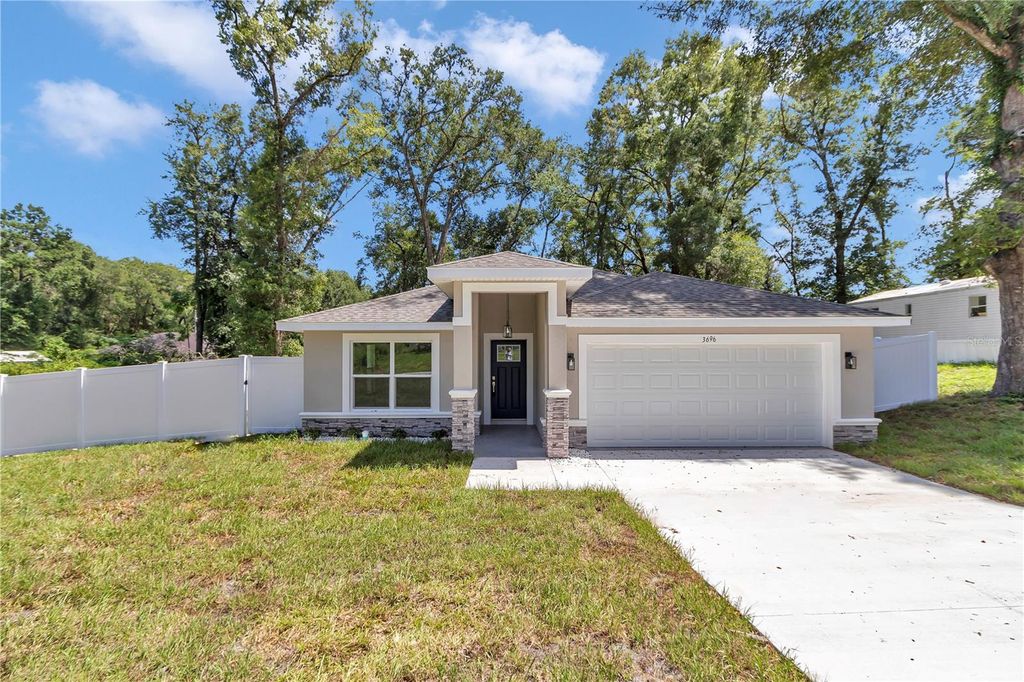 Photo of 3696 SE 139th Lane, Summerfield, FL 34491 (MLS # OM703119)