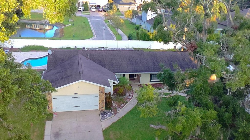 Photo of 13603 Westshire Drive, Tampa, FL 33618 (MLS # TB8514166)