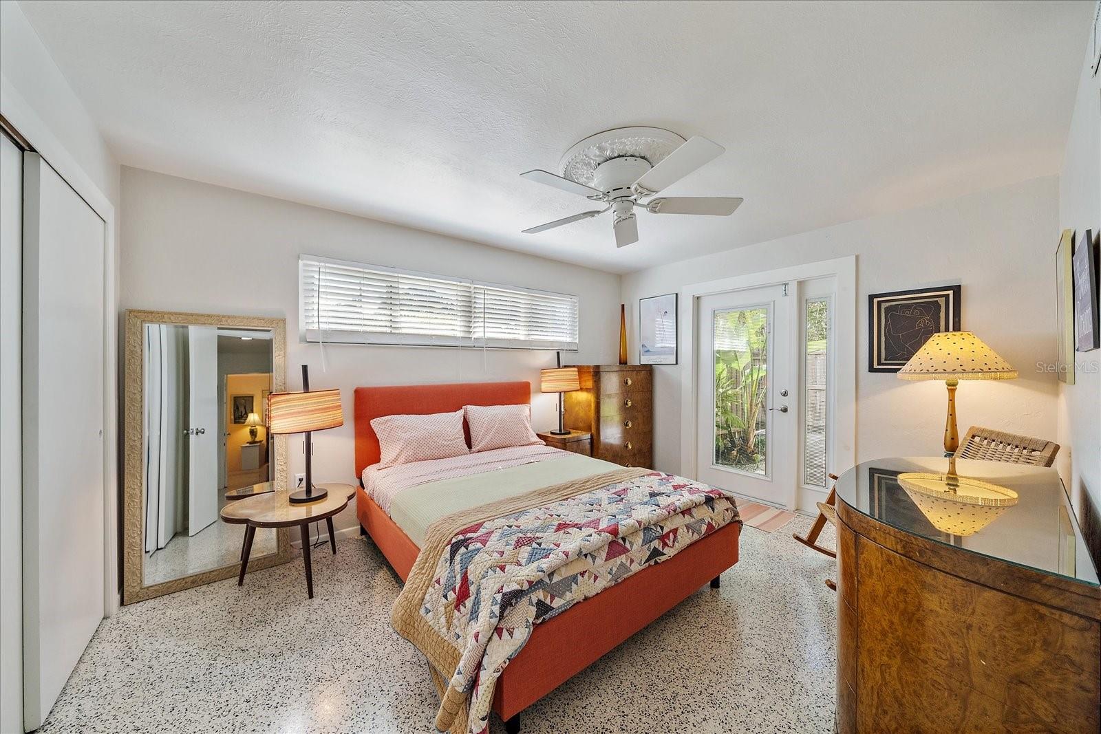 SOUTH GATE - Residential