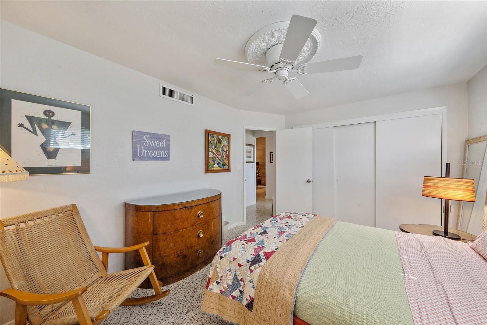 SOUTH GATE - Residential