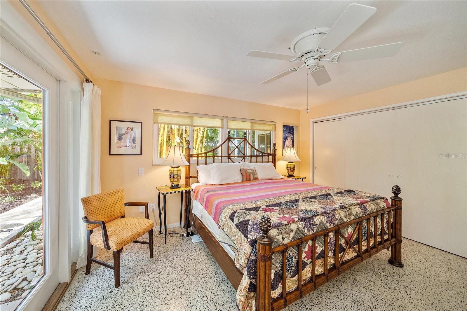 SOUTH GATE - Residential