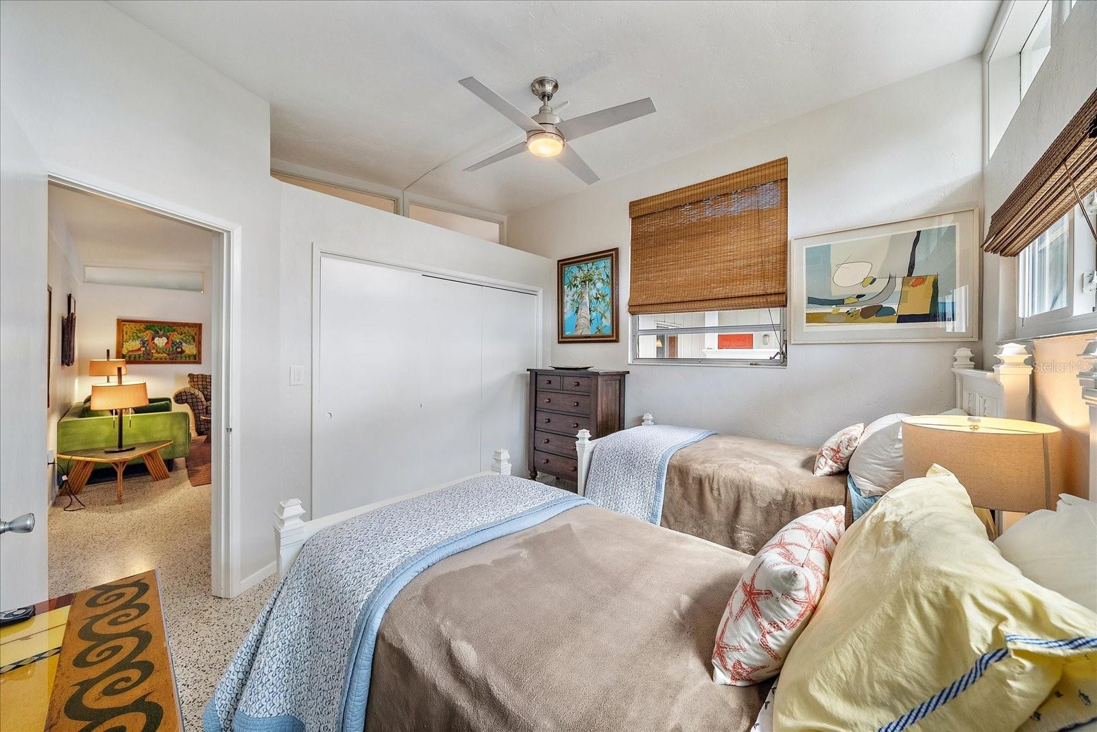 SOUTH GATE - Residential