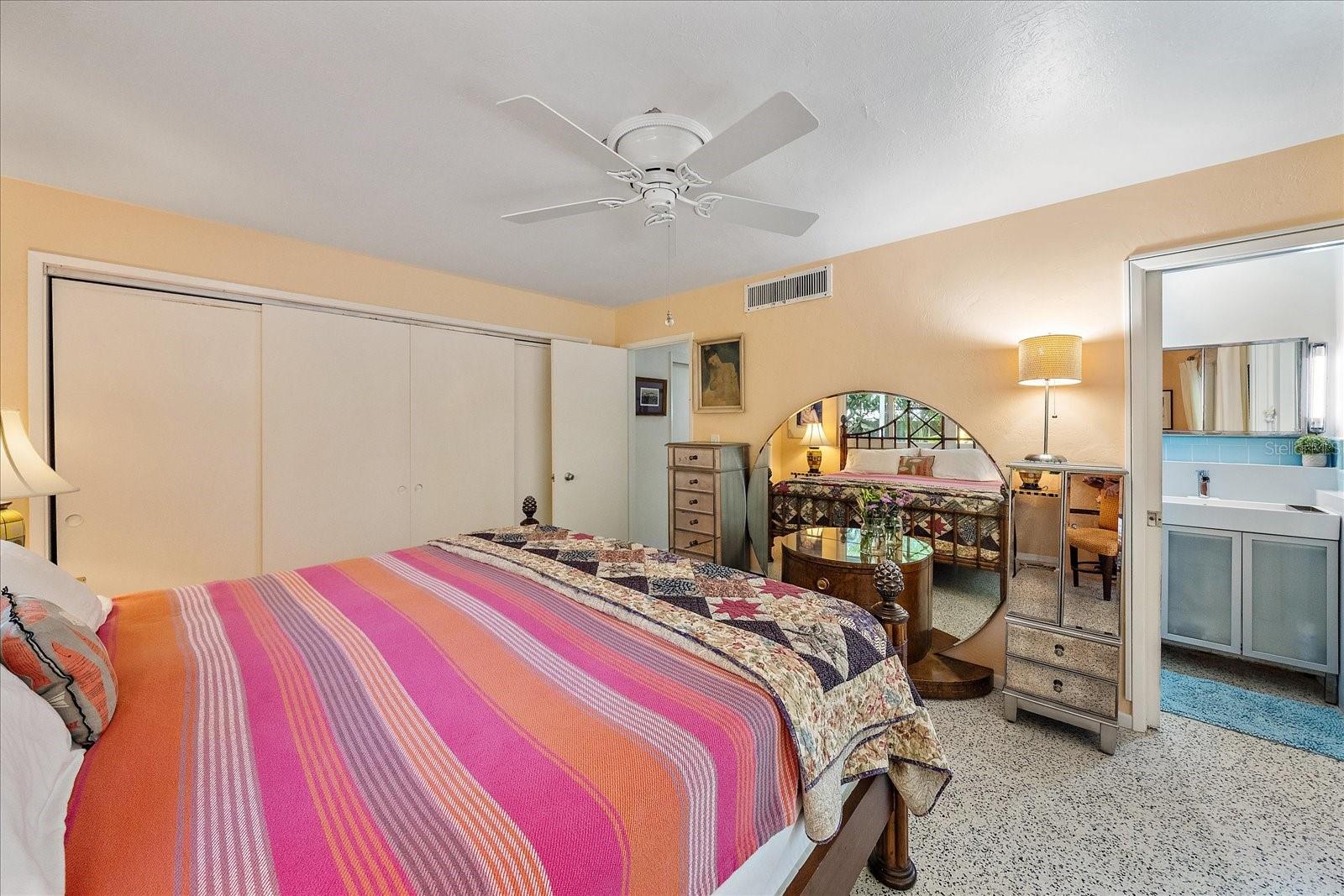 SOUTH GATE - Residential