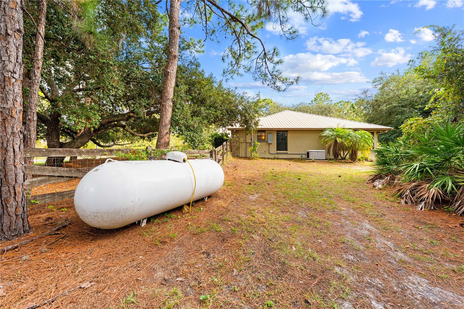 BAY LAKE RANCH UNIT 3 - Residential