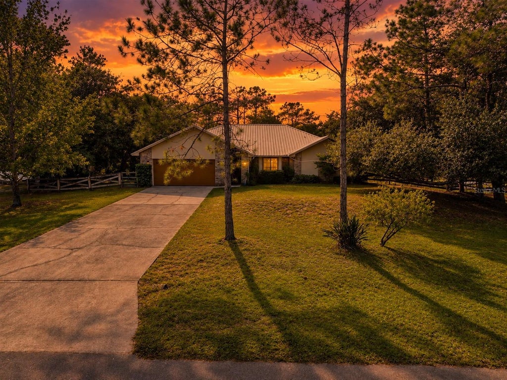 Photo of 1860 Mustang Court, Saint Cloud, FL 34771 (MLS # S5139144)