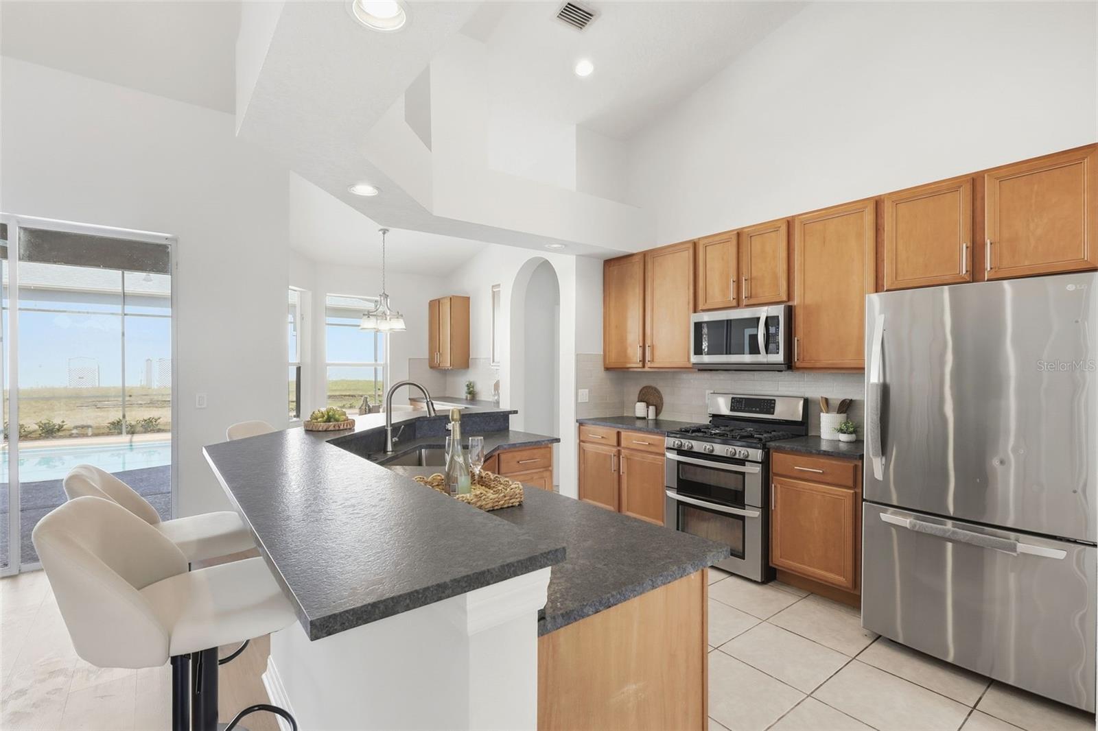 CRYSTAL COVE - Residential