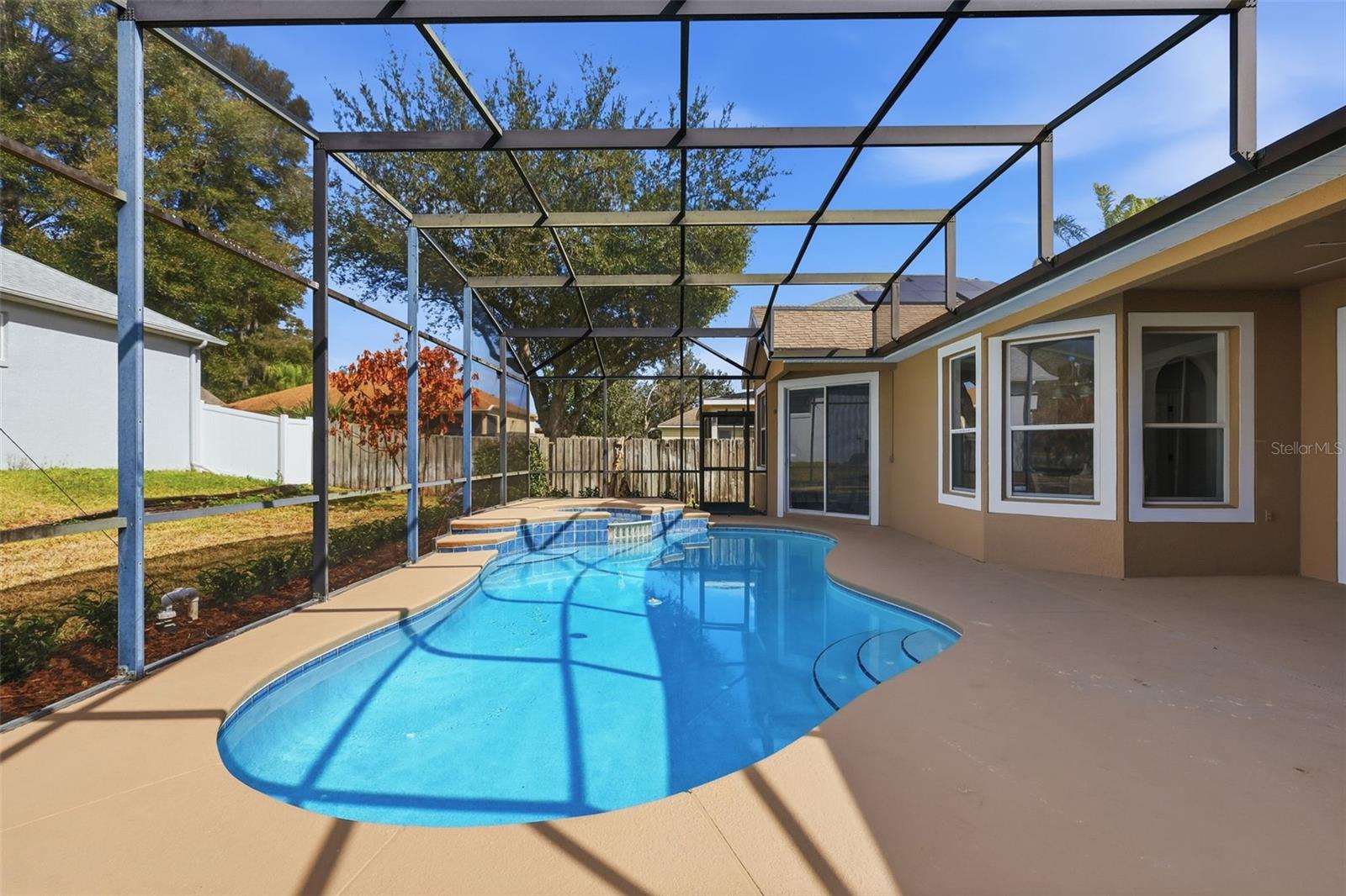 CRYSTAL COVE - Residential